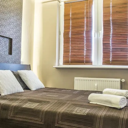 Apartament Dla 4 Osob Z Jedna Sypialnia I Miejscem Do Pracy Zdalnej W Sopocie By Renters 아파트 *