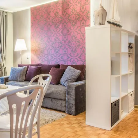 Apartament Dla 4 Osob Z Jedna Sypialnia I Miejscem Do Pracy Zdalnej W Sopocie By Renters 아파트 *
